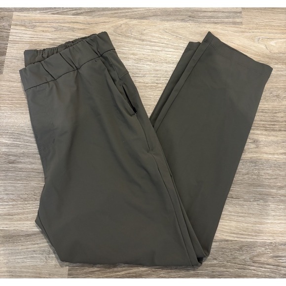 Vuori Pants - Vuori Women's Green Miles Ankle Athleisure Straight Cropped Pants See Measures